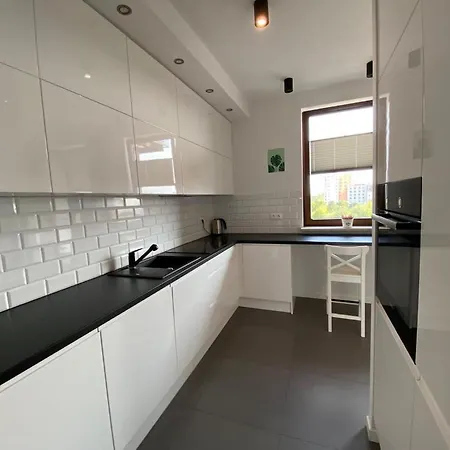 Apartmán Wola Sowinskiego - Salon, Sypialnia, Balkon, Parking *